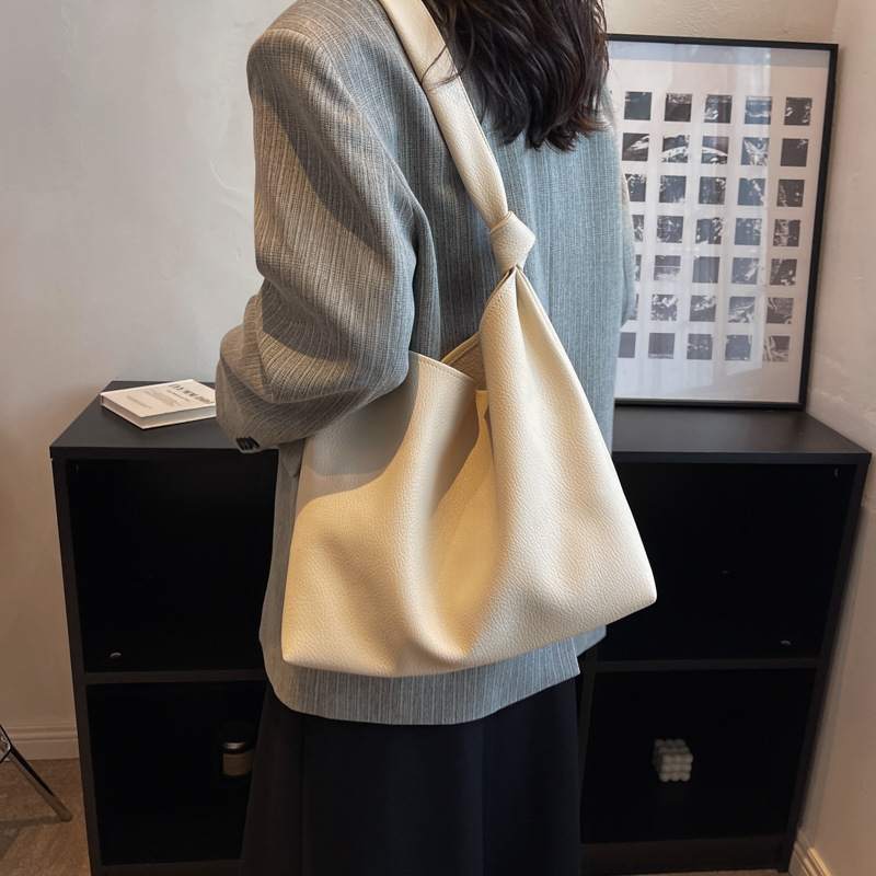 Geantă tote pentru femei, stil street fashion, piele PU, formă verticală pătrată, închidere cu capse magnetice, buzunare pentru telefon și ID