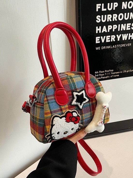 Crossbody torba – korejskog stila, fin karirani uzorak, slatka mačja mašna i zvjezdice; PU materijal, podstava od poliestera, horizontalni četverokutni oblik, zatvaranje na zip, laminirani unutarnji džep