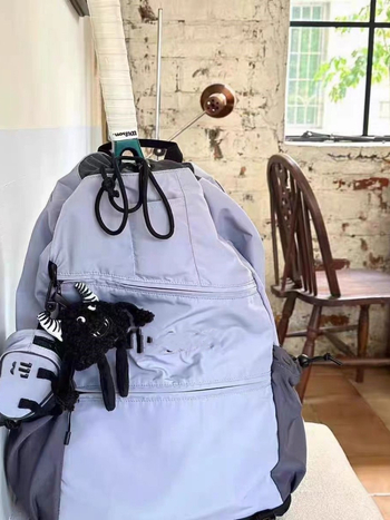 Unisex torba s šnira za vanjske sportove i slobodno vrijeme, najlon, kapacitet ispod 20 L, prozračna i vodootporna s odjeljkom za suhu i mokru odjeću, zakrivljeni remen za rame