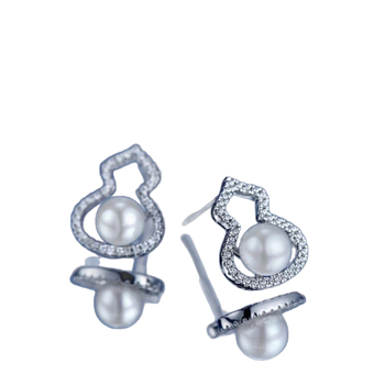 Naušnice s biserom u obliku tikve, srebro 925, dijamantna obrada, vilinski stil, zima 2025