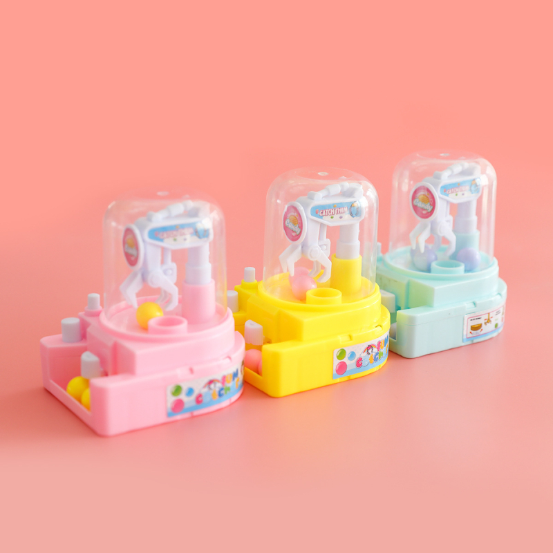 Fun Kachka мини машина за грабване на кукли – настолна интерактивна игра, пластмасова конструкция, за деца 4–6 г.