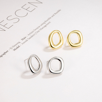 Bakrene naušnice s elektroplatiranjem, geometrijski dizajn, jesen 2022