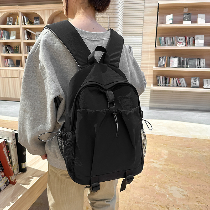 Unisex nylon ruksak s zipom, unutarnja podstava od poliester, unutarnja pretinica za mobitel (Proljeće 2025)