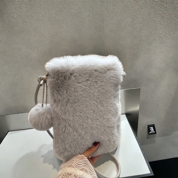 Plüss telefontáska, városi minimalist stílus, crossbody egyetlen vállpánttal, függőleges négyzetes forma, mágneses zár, belső telefontartó zseb