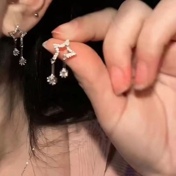 Naušnice zvjezdastog oblika od legure, elektroplatiranje, proljeće 2023, za žene