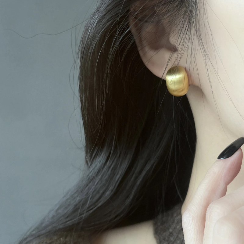 Mjedene geometrijske naušnice, korejski stil, elektroplatiranje, jesen 2024