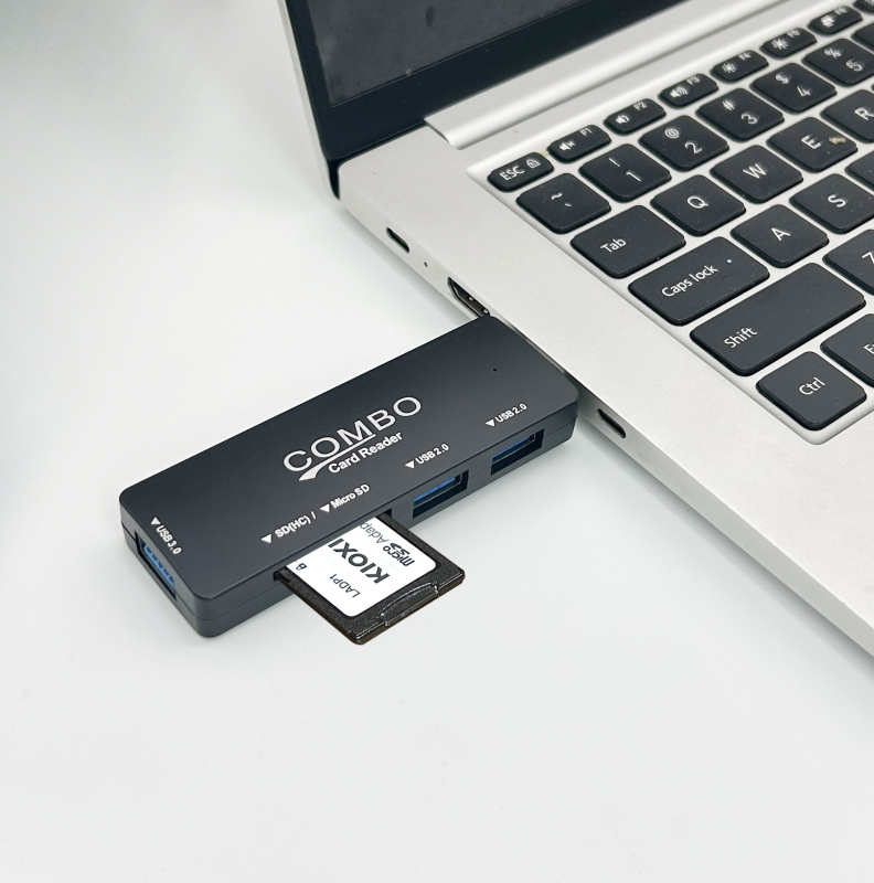 USB 3.0 hub sa čitačem SD/TF kartica – sve-u-jednom docking stanica (Model C-035)