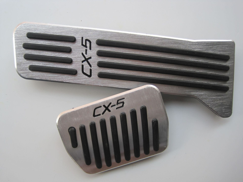 Mazda CX-5 Dead Pedal за интериора - неплъзгаща се алуминиева педал, 2015-2022, автоматик