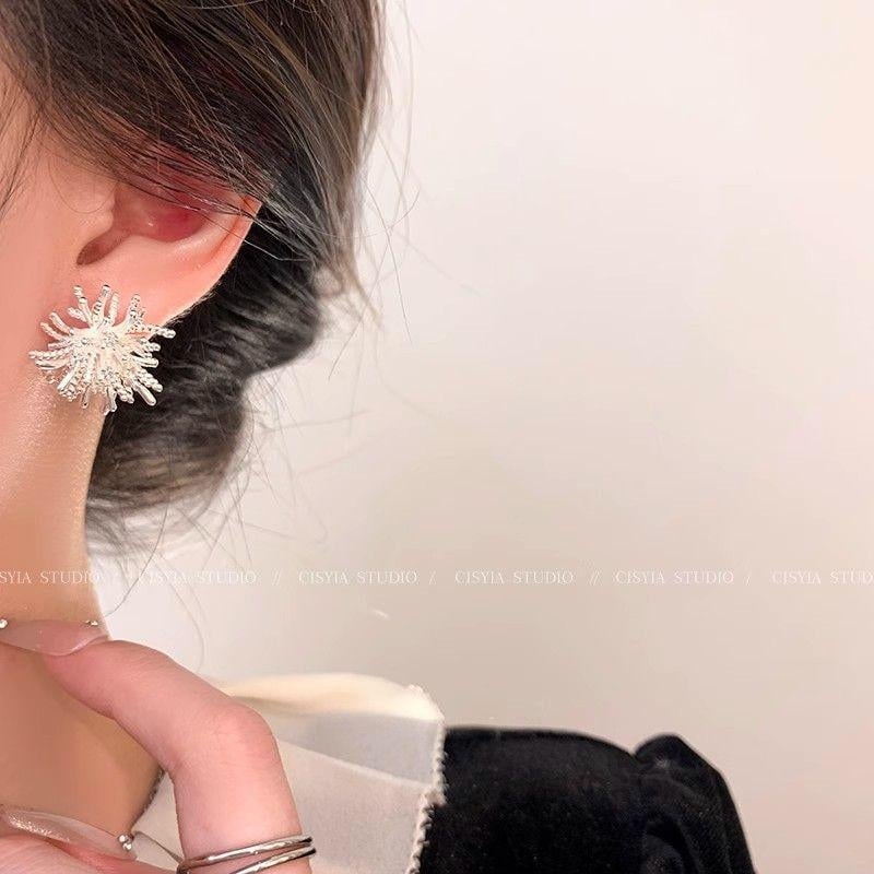 Cercei: design geometric, stil proaspăt și dulce; material: aliaj; finisare: electroplating; potriviți pentru femei