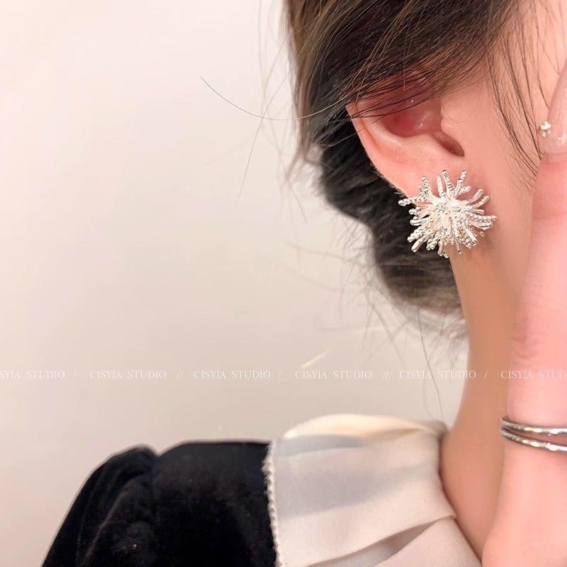 Cercei: design geometric, stil proaspăt și dulce; material: aliaj; finisare: electroplating; potriviți pentru femei