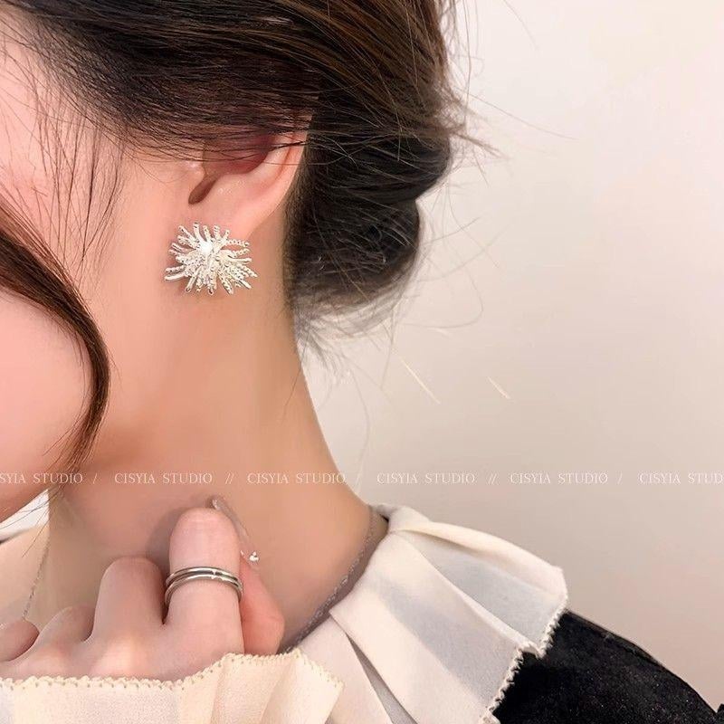 Cercei: design geometric, stil proaspăt și dulce; material: aliaj; finisare: electroplating; potriviți pentru femei