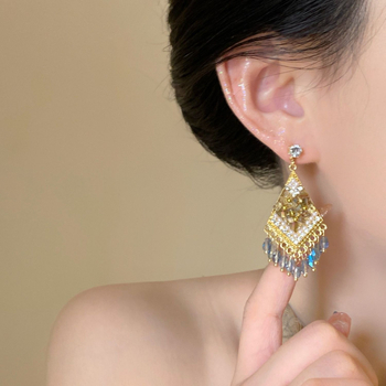 Cercei cu clipsuri pentru urechi – Vintage Mosquito Coil Ear Clip, aliaj, galvanizare electrolitică, toamnă 2025