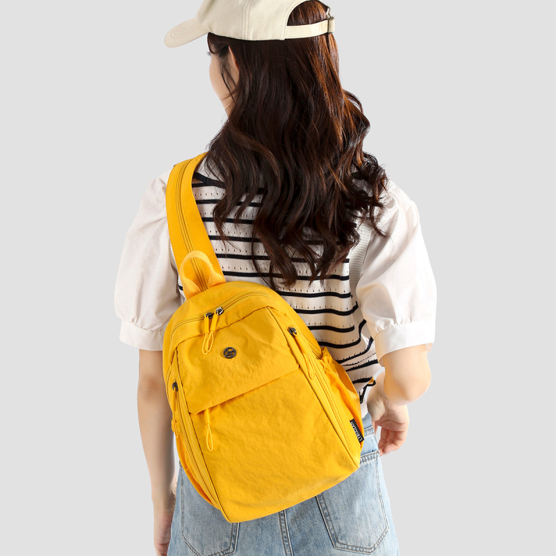 Dicarlo rucsac din nylon pentru femei - impermeabil, capacitate sub 20 L, încap un laptop de 10 inch, pentru călătorii relaxate