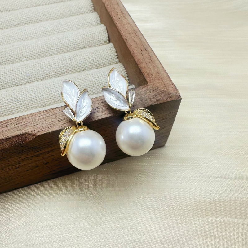 Cercei geometrici cu bază de cupru, știft din argint 925, placare electrolitică, pentru femei