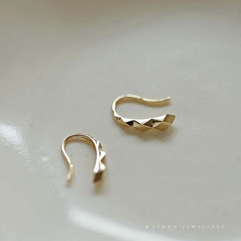 Σκουλαρίκια από ασήμι 925 με επικάλυψη 14K χρυσού, ρομβοειδή φάσετ σε gradient σχέδιο, με γάντζο