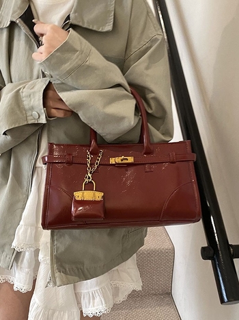 Geantă crossbody de umăr din PU - închidere cu fermoar, căptușeală poliester, formă orizontală pătrată, cu curea de umăr simplă - Primăvara 2025