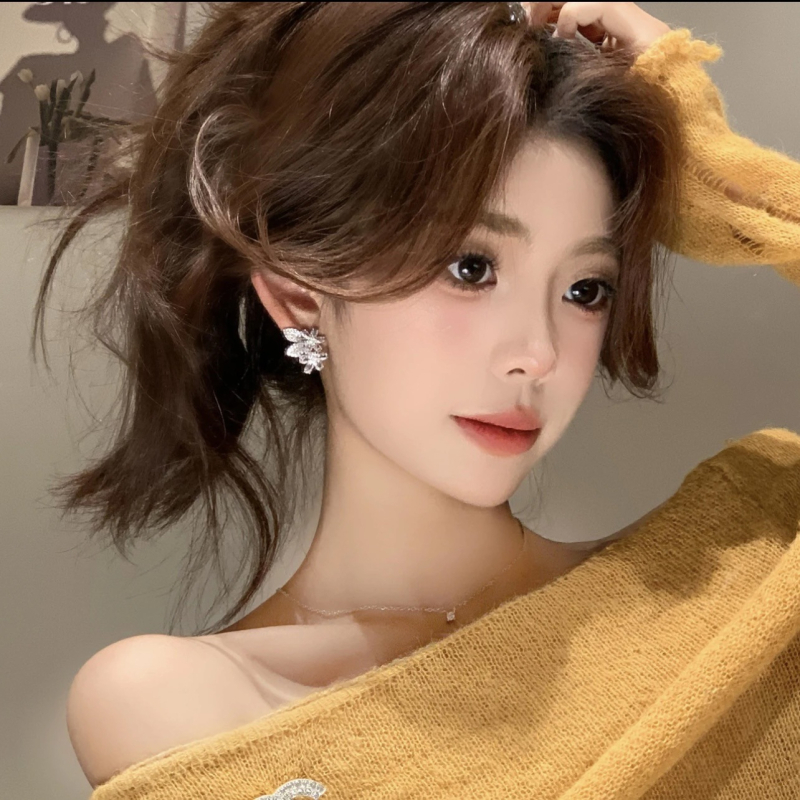 Cercei în formă de floare, din cupru, știft din argint 925, placare electrolitică