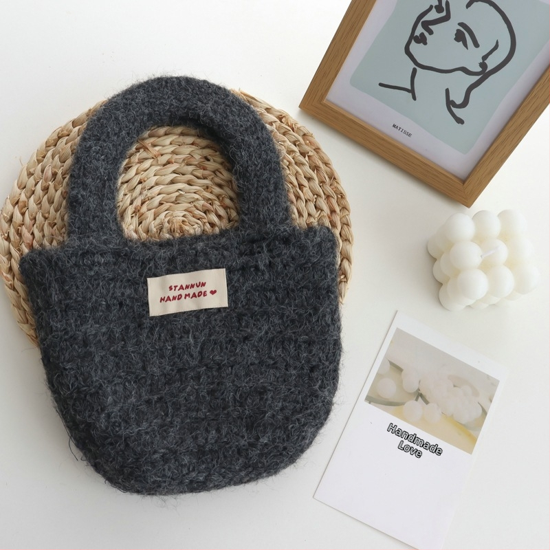 Taška cez rameno v mestskom minimalistickom štýle, polyesterové vlákno, vertikálny štvorcový tvar, otvorený dizajn