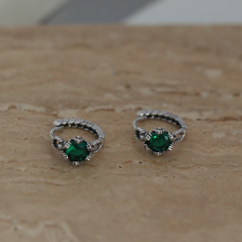 Σκουλαρίκια από χαλκό - γεωμετρικός σχεδιασμός, απλός γυναικείος στυλ, εντοιχισμένοι λίθοι με επίχρυση επικάλυψη, φινίρισμα ηλεκτροπλατίωσης