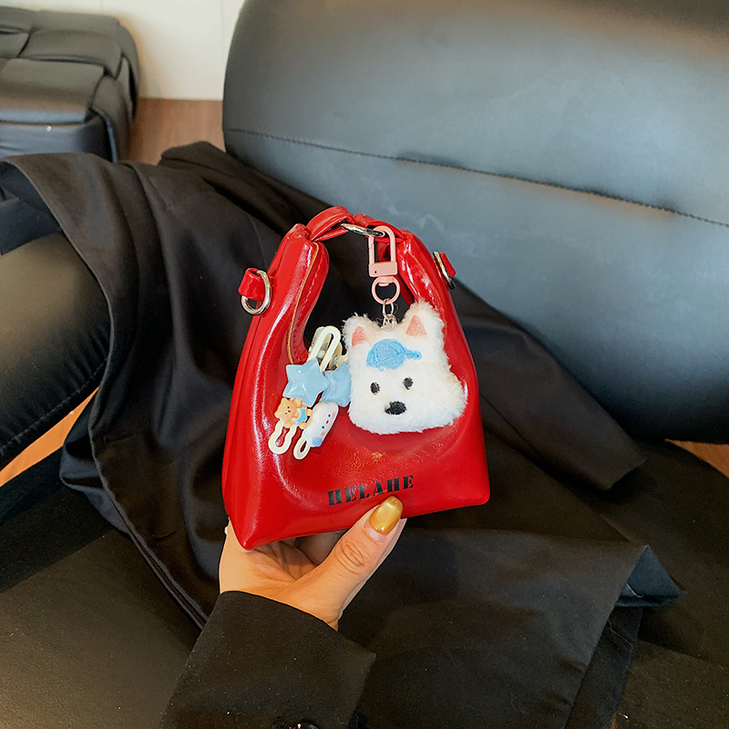 Geantă crossbody - minimalism urban, piele PU, formă pătrată orizontală, închidere magnetică, buzunar intern pentru telefon