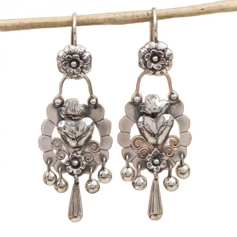 Geometriski auskari no sakausējuma (Viduslaiku stilā; 2025. gada pavasaris; Unisex)