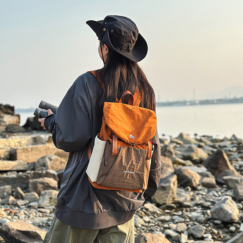 Ľahký horský batoh pre mužov aj ženy – 20–35 l, nylon, na voľnočasové cestovanie, priečinok pre 14-palcový notebook, ramenné popruhy s vzdušným vankúšom