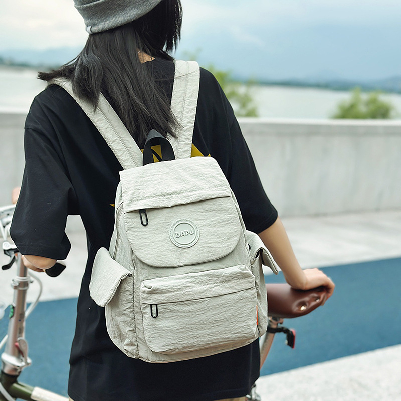 Vonkajší turistický batoh, 36–55L, nylon, zakrivené ramenné popruhy, kompatibilný s 8-palcovým notebookom, odolný voči oderu