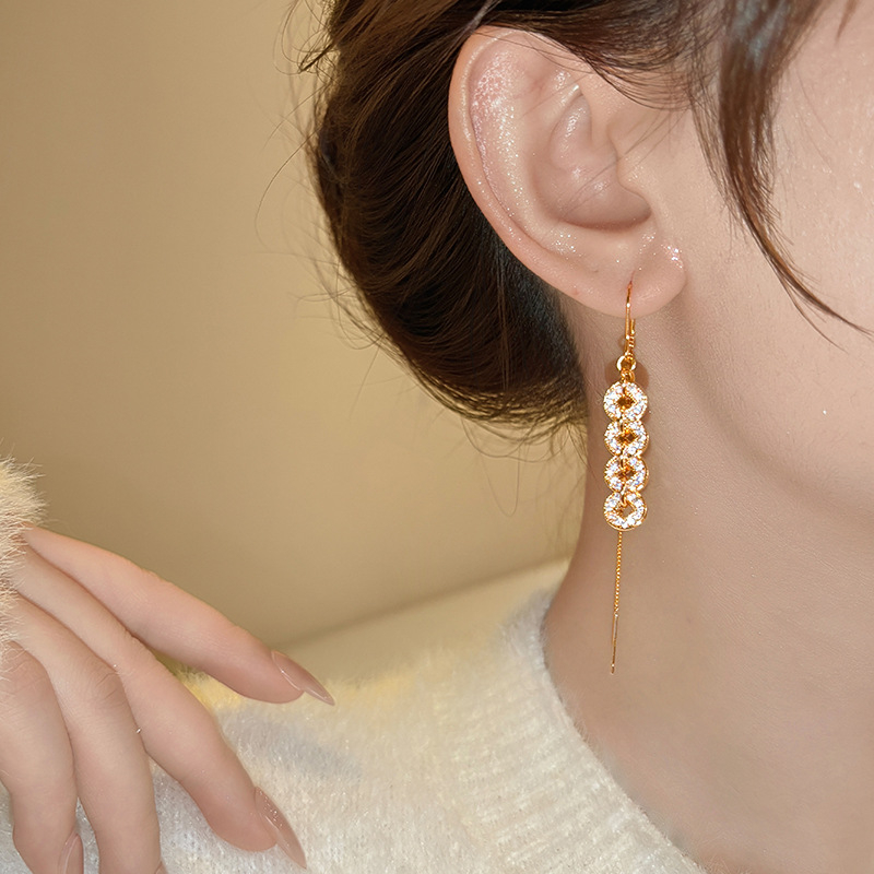 Meďové náušnice, geometrický tvar, čínsky štýl, literárny retro, zima 2025