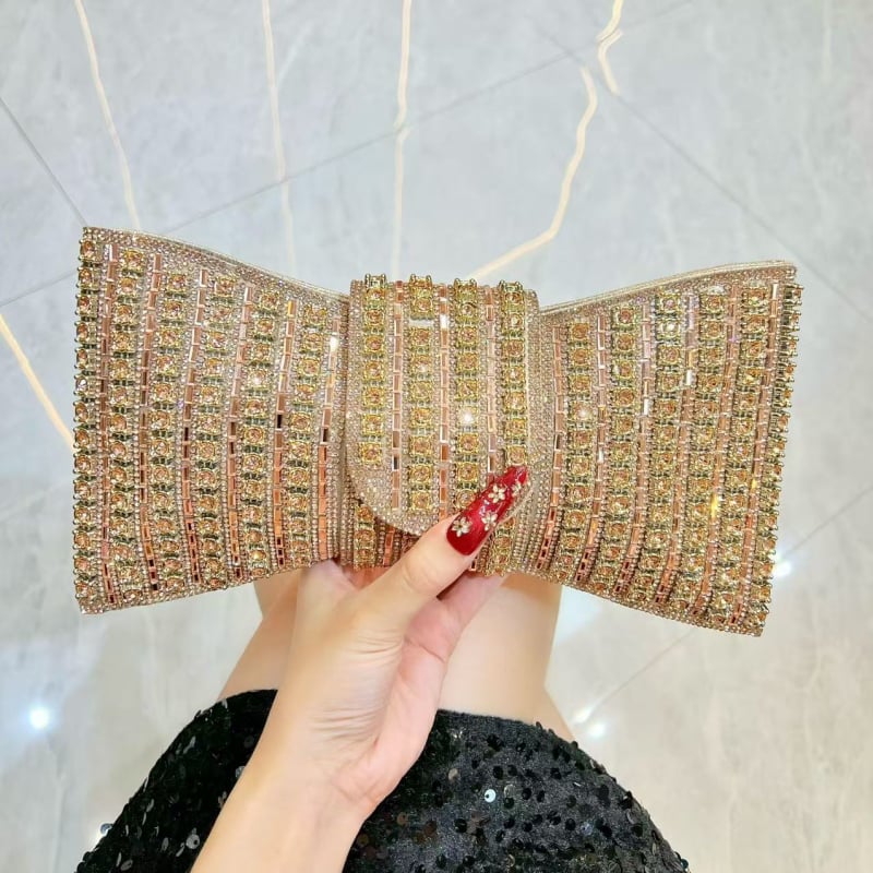 Clutch din PU cu accente de diamant, formă fundă, închidere cu fermoar, buzunar interior pentru telefon, căptușeală poliester