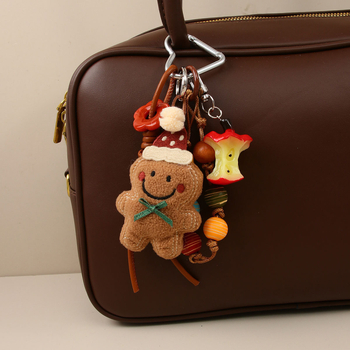 Gingerbread Man Pandantiv pentru geantă din pluș (Material: pluș, Handmade, Stil Ins, Model Brad de Crăciun, Iarnă 2025)