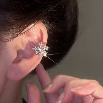 Cercei clip pentru cartilaj, în formă de fulg de zăpadă, fără găuri, stil feminin coreean, din cupru, placare electroplatinată, Seven qiao fanqi, Primăvara 2025