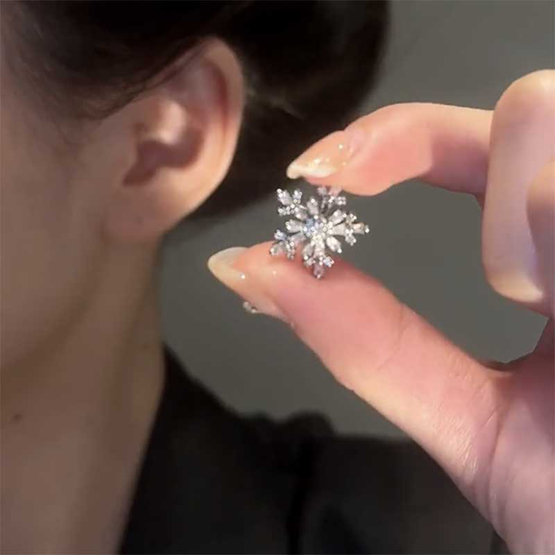 Cercei clip pentru cartilaj, în formă de fulg de zăpadă, fără găuri, stil feminin coreean, din cupru, placare electroplatinată, Seven qiao fanqi, Primăvara 2025