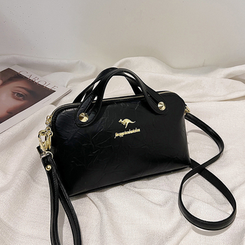 PU dámska crossbody taška – vertikálne štvorcový tvar, zapínanie na zips, polyesterová podšívka, vnútorná kapsa so zipsom