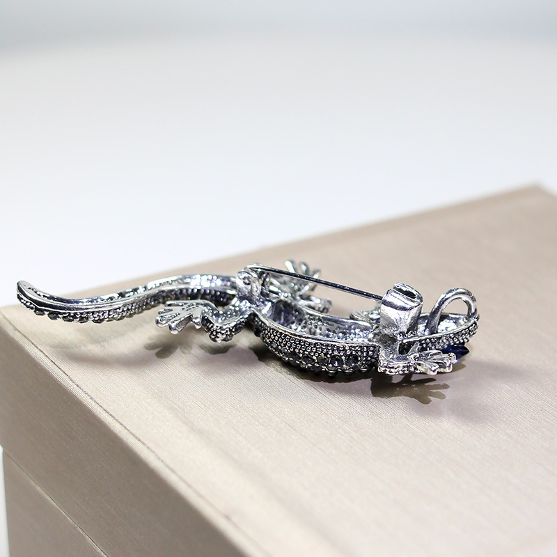 Unisex broš od legure s dijamantom – životinjski motiv gecko