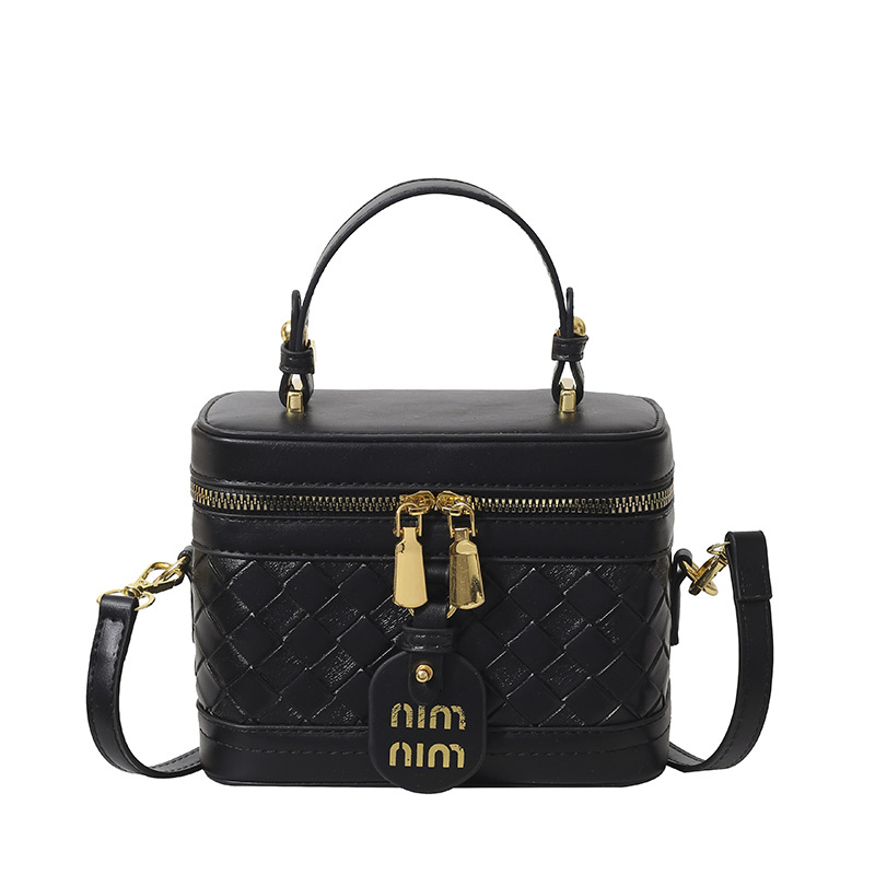 PU anyagú vödör táska fedéllel, városi minimalist design, vízszintes négyzetes forma, cipzáras zárás, belső zseb a telefon számára, egy vállpánt, mindennapi használatra