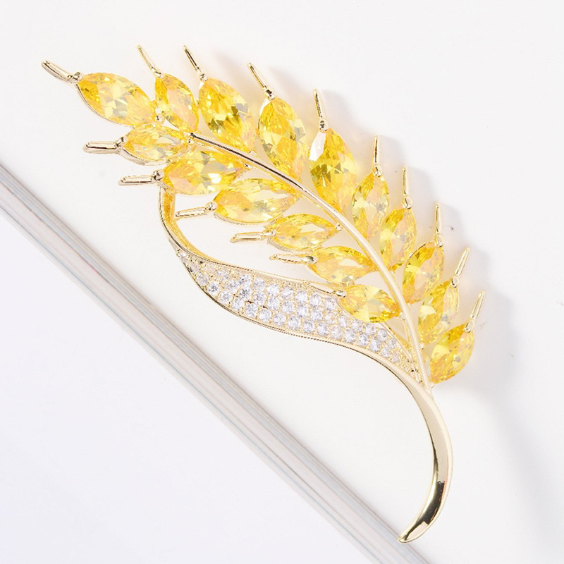 Elegáns réz brooch nőknek, virágos mintával, mikroinlay