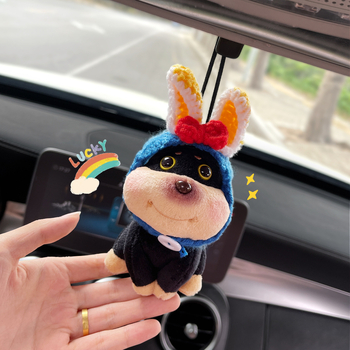 Rajzfilmszerű plüss autófüggő a visszapillantóhoz – belső autódekoráció