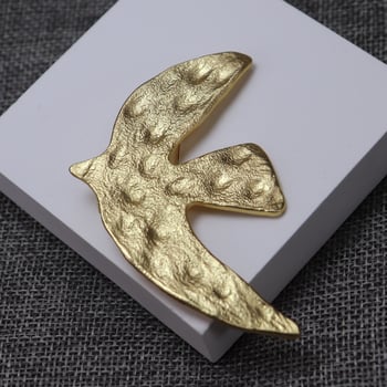 Bross ötvözetből · Középkori ihletésű retro irodalmi-művészeti stílus · galvanizált felület · Díszítés nőknek