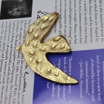 Bross ötvözetből · Középkori ihletésű retro irodalmi-művészeti stílus · galvanizált felület · Díszítés nőknek