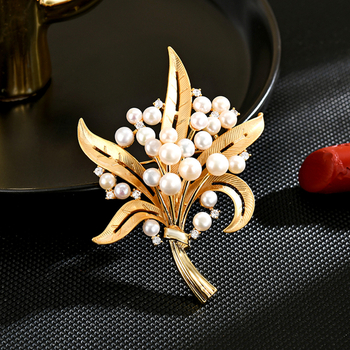 Gyöngyökkel körülölelt virágcsokor brooch nőknek (Anyag: Környezetbarát réz; Forma: Virág; Feldolgozás: Diamant; Stílus: Nőies Elegancia; Funkció: Díszítés, Ajándék)