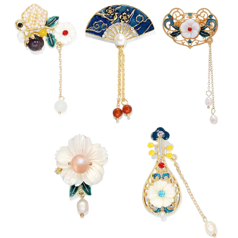 Gallérkitűző — vintage női stílus, levél alakú (Anyag: cink ötvözet; Kristály: fehér kristály; Forma: levél; Feldolgozás: elektroplattázás)