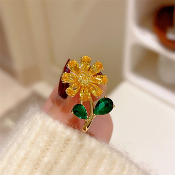 Gallértű virágmotívummal (napraforgó), réz, francia stílus, uniszex, gyémántos megmunkálás, ötvözetbe illesztett mesterséges drágakövek