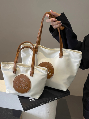Nylon Tote táska – vödör-stílus, cipzáros nyitás, poliészter bélés, belső cipzáros zseb és ID zseb