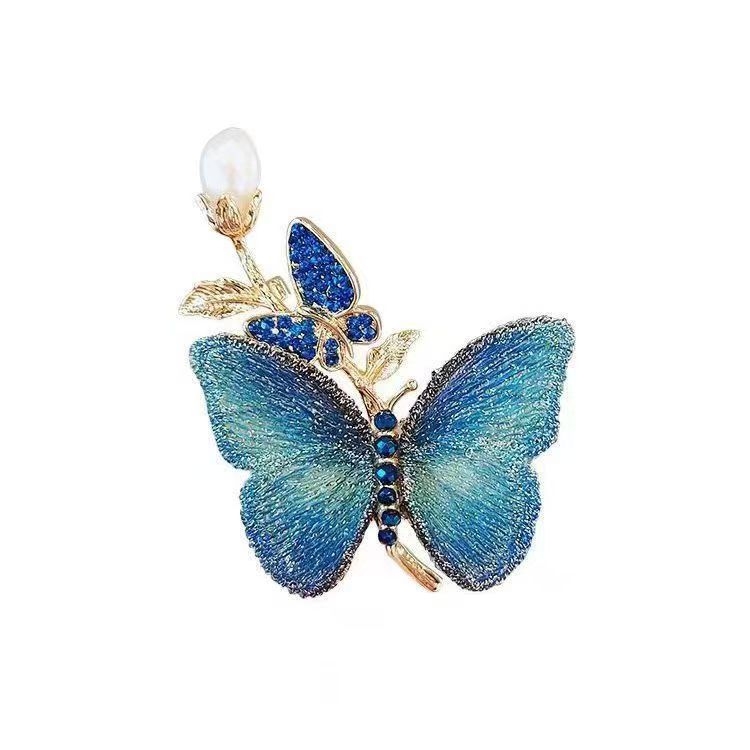 Meďová brošňa s motívom motýľa pre ženy, dekoratívna, elektroplatovaná