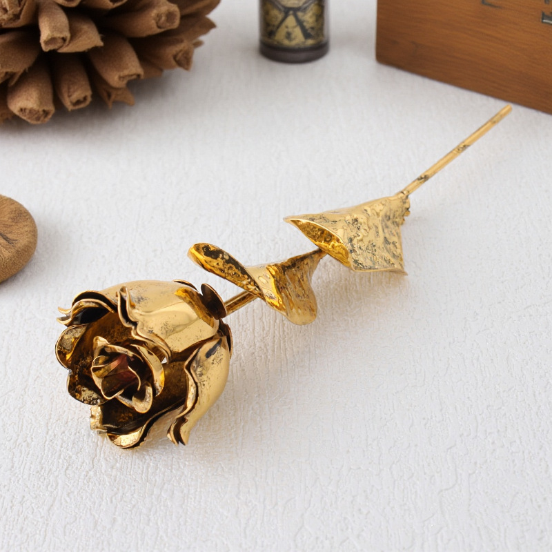 Brož s kvetinovým dizajnom, elektroplating na zmesi materiálov – dekoratív pripínacia brož, viaceré použitia