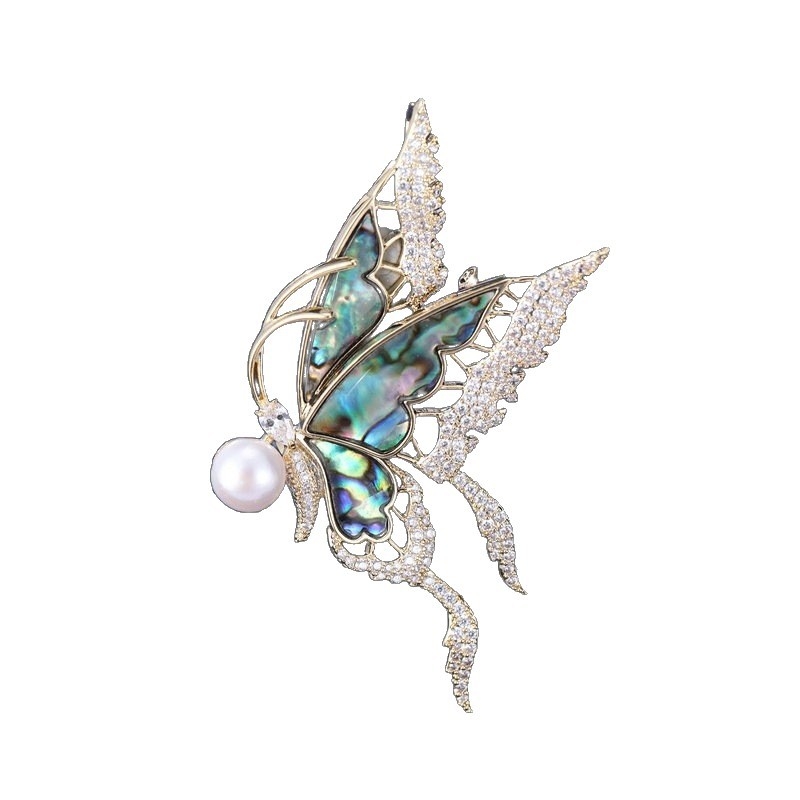 Elegantná brošňa motýľ s mikro zdobením a sladkovodnou perlou (Materiál: Meď; Úprava: Elektroplatba; Forma: Motýľ; Funkcie: Dekorácia Dar; Štýl: Dámsky Príroda)
