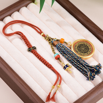 Prívesok Thangka s ručne maľovanou šestnáznačnou mantrou, ručne tkaný tibetský štýl, meď, vzor konštelácia/zodiak, nový čínsky štýl príslušenstva na batožinu, leto 2025