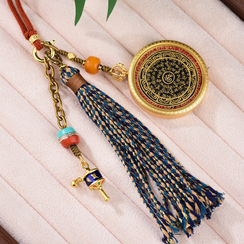 Prívesok Thangka s ručne maľovanou šestnáznačnou mantrou, ručne tkaný tibetský štýl, meď, vzor konštelácia/zodiak, nový čínsky štýl príslušenstva na batožinu, leto 2025