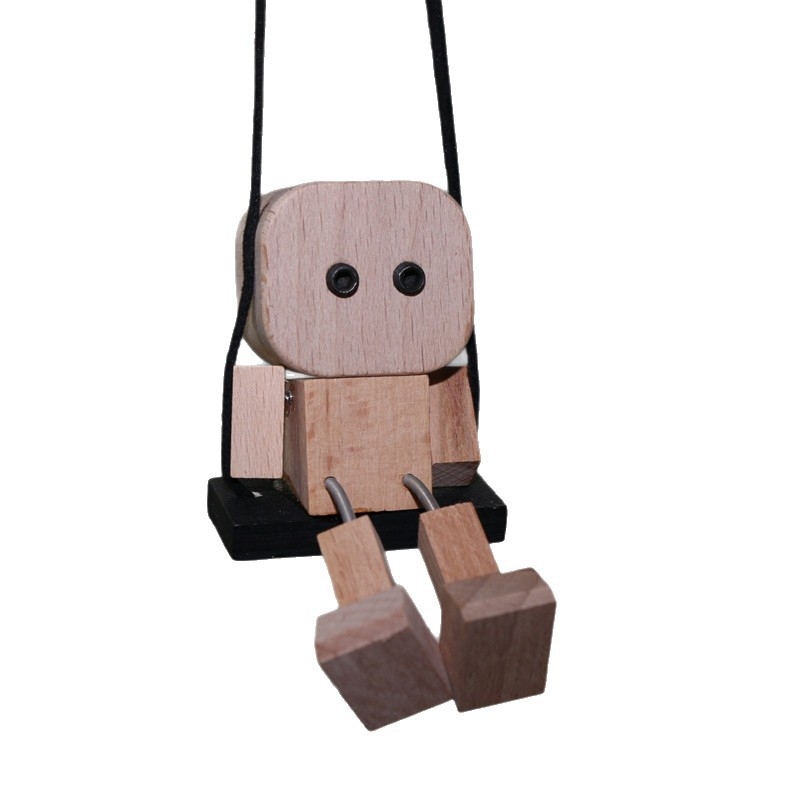 Ξύλινος άνδρας που κουνά το πόδι για αυτοκίνητο — διακοσμητικό στυλ καρτούν, εσωτερική διακόσμηση, αυτοκινητικά διακοσμητικά