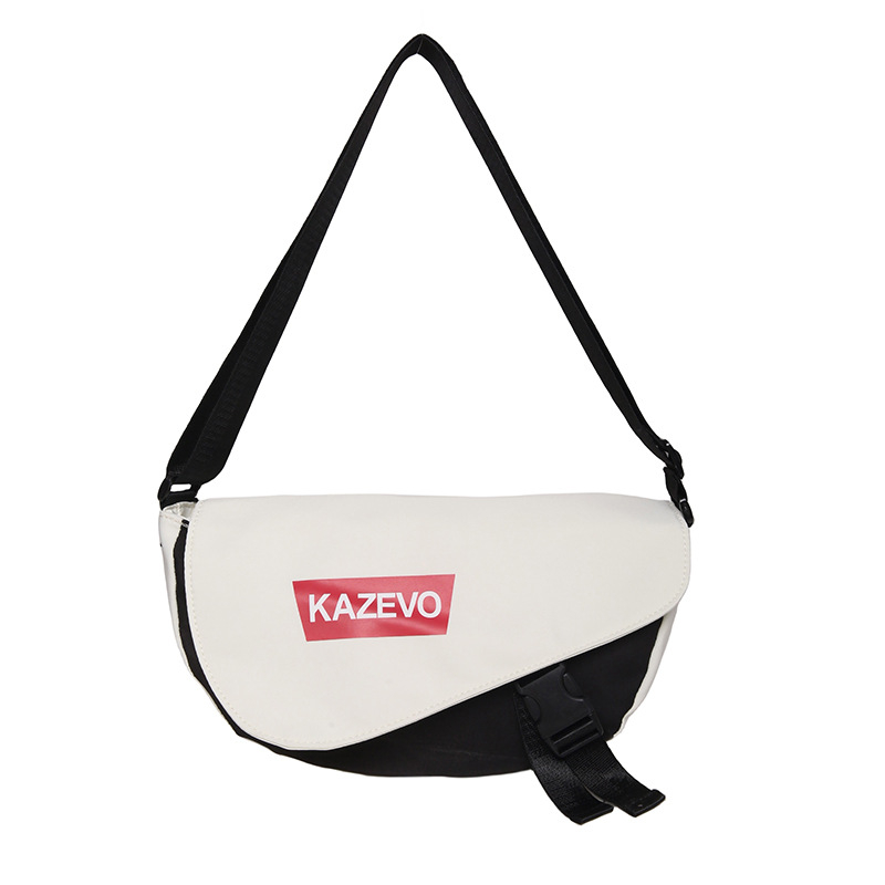Nylonová crossbody taška s vnútorným vreckom na telefón, malý štvorec, vodorovná orientácia, zips